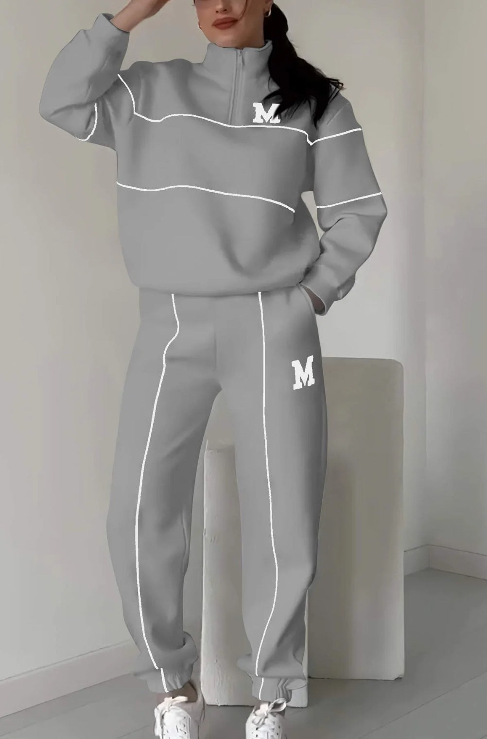Women's 2-Piece Sweatsuit Set – Pullover Sweatshirt & Baggy Sweatpants with Pockets, Casual Lounge Outfit